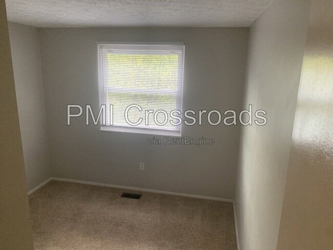 Building Photo - 7490 Stonetrail Way