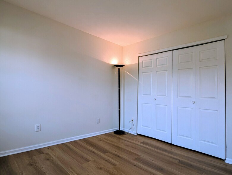 Building Photo - 111 Harvard Cir