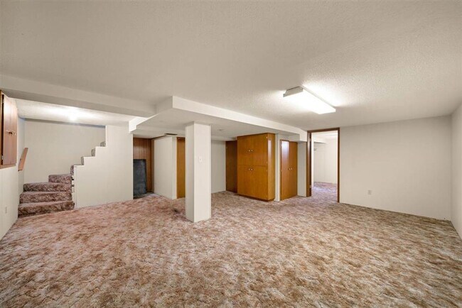 Building Photo - Dont Miss this 3 Bedroom 2 Bath Shadle Ran...