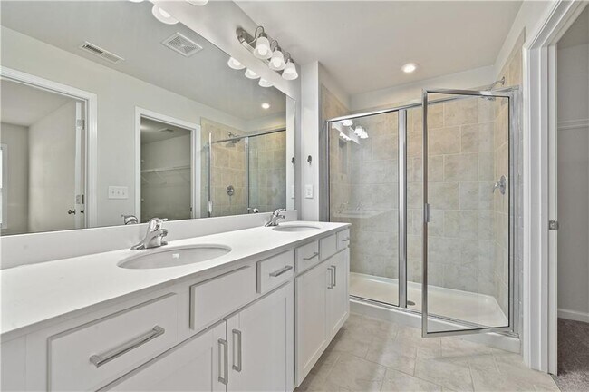 Building Photo - 3798 Hidden Valley Cir