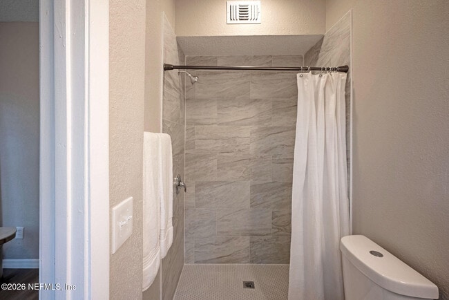 Building Photo - 325 Alder St