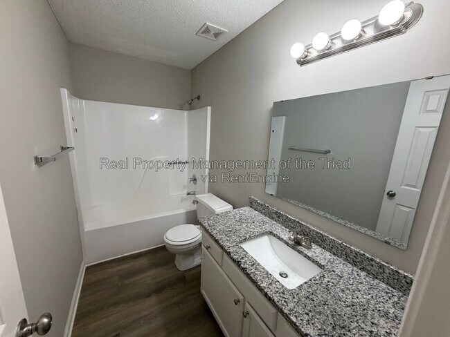 Building Photo - 6907 Cedar Bend Ct