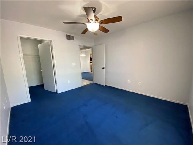 Building Photo - Cozy 1-Bed Condo in Gated 89128 Community ...