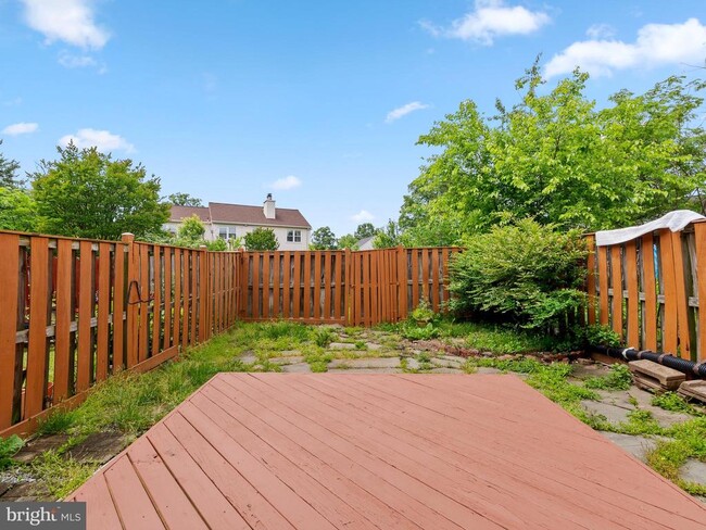 Building Photo - 2178 Mager Dr