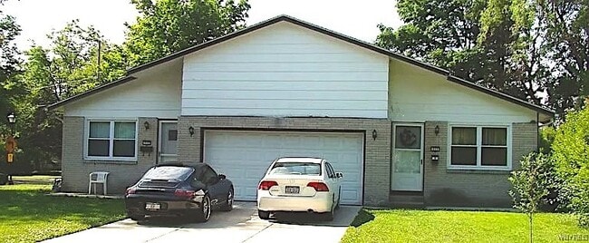 Primary Photo - 111 Sunshine Dr