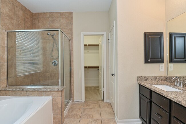 Building Photo - 6026 Baileys Run Ln
