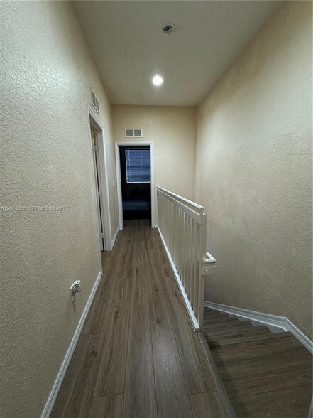 Building Photo - 4917 SW 140th Ter