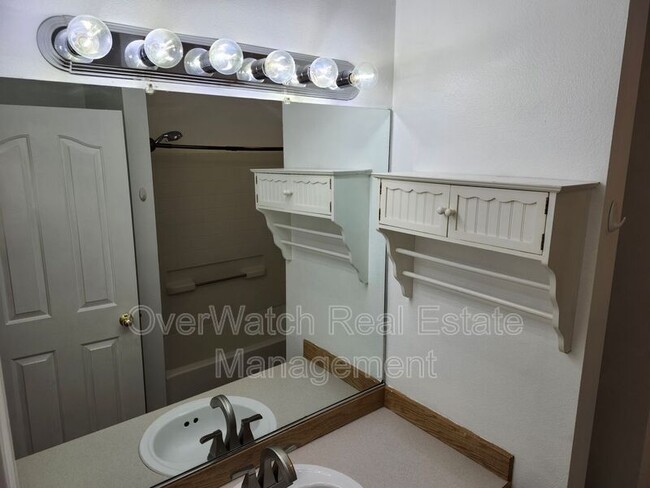 Building Photo - 9940 Grange Dr