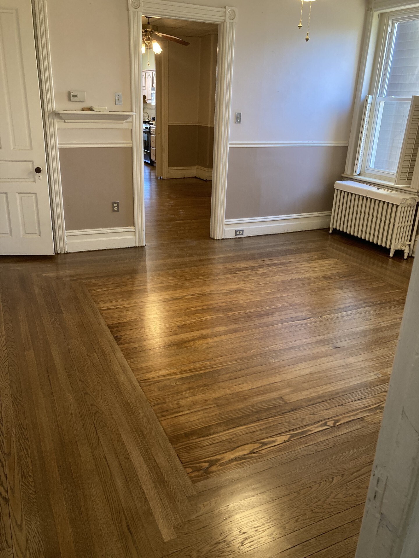 Building Photo - 304 E Broad St