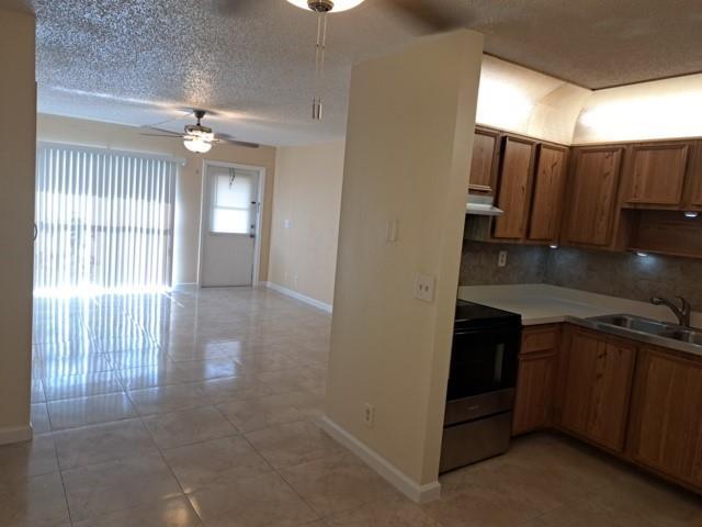 Primary Photo - 11356 Royal Palm Blvd