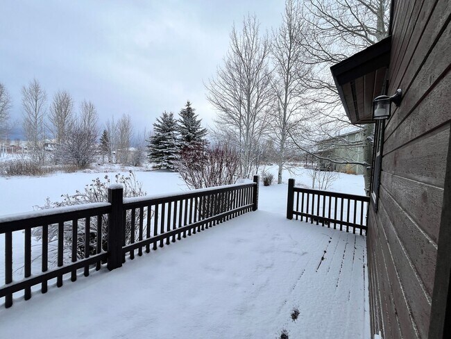 Building Photo - 3 bed, 3 bath Duplex in Driggs