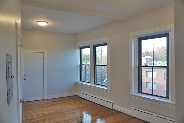 Building Photo - 116 Willow St