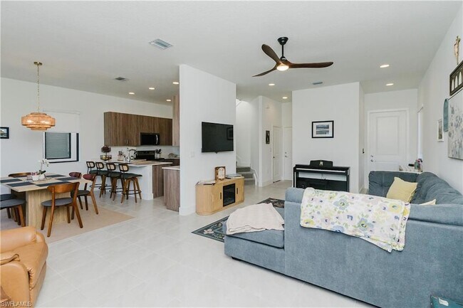 Building Photo - 5875 Cassidy Ln