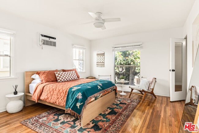 Building Photo - 329 S Reeves Dr