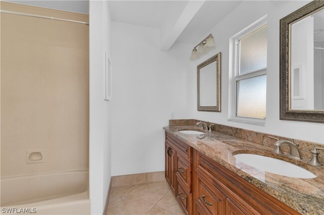 Building Photo - 875 Robin Ct