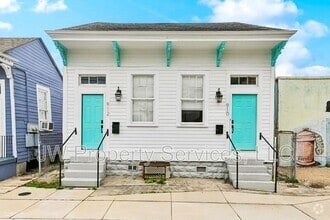 Building Photo - 910-912 N Prieur St