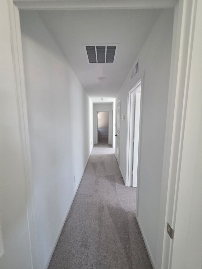 Building Photo - Charming New Build with Modern Layout – 3 ...