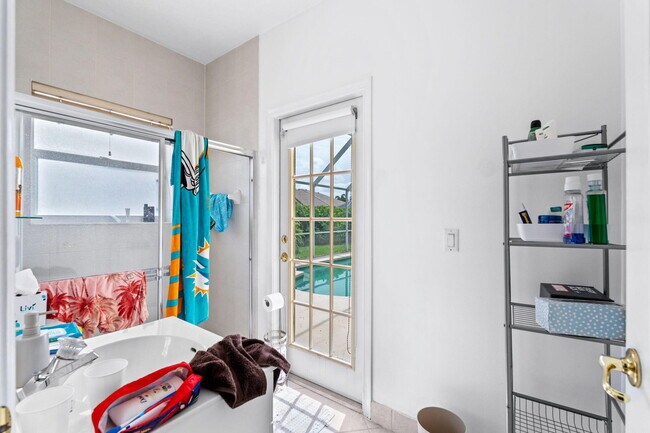 Building Photo - 103 Black Olive Crescent
