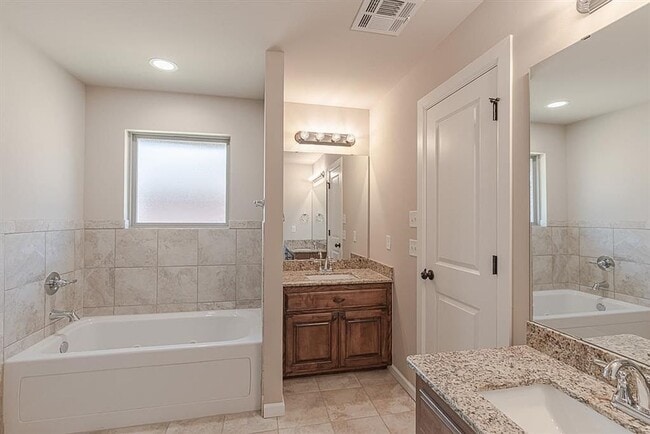 Building Photo - 4528 Adobe Ct