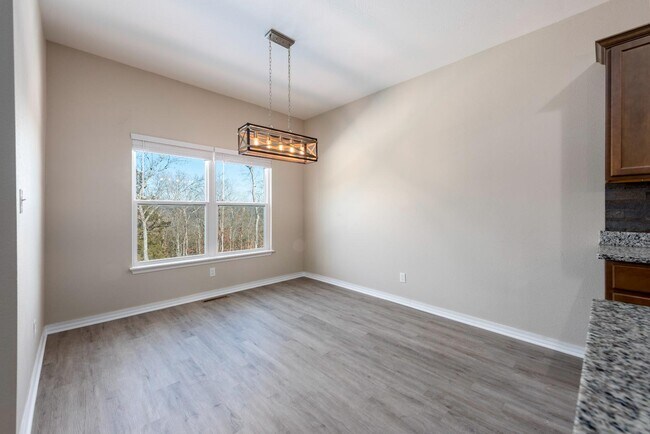 Building Photo - 391 Highpoints Ridge