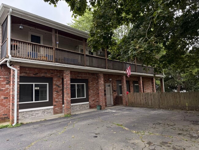 Building Photo - Barrington Brick House