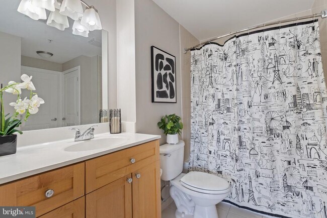 Building Photo - 2001 15th St N