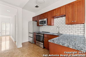 Building Photo - 7707 Broadway