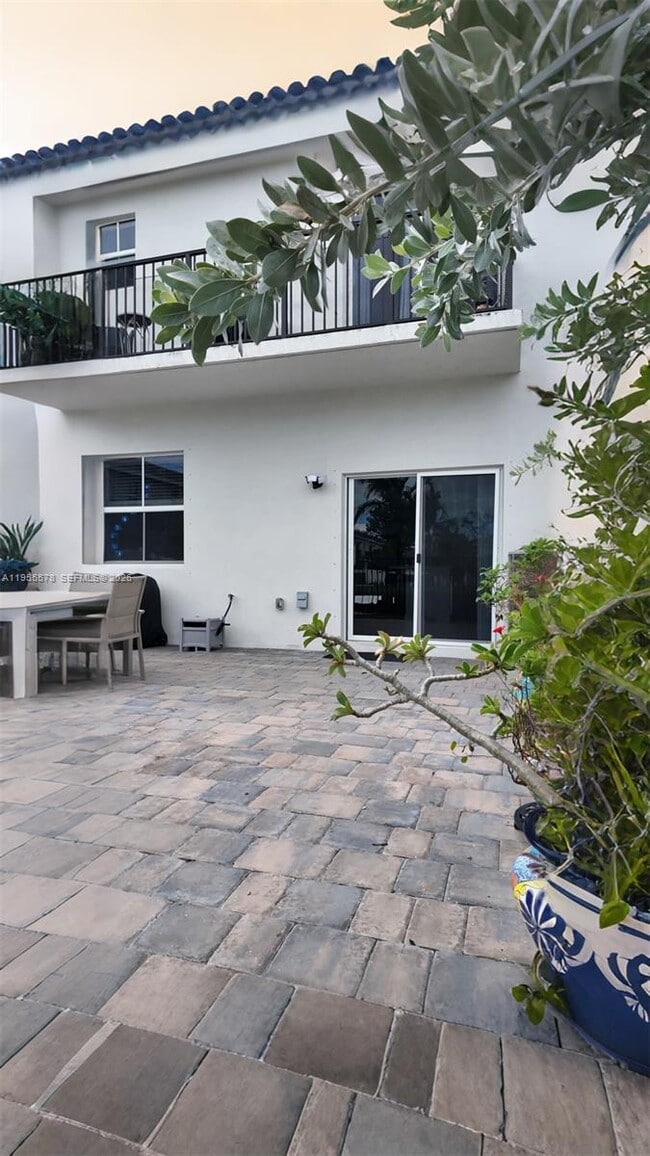 Building Photo - 1783 SE 7th Ter