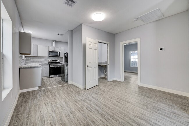 Building Photo - 4224 Marina St