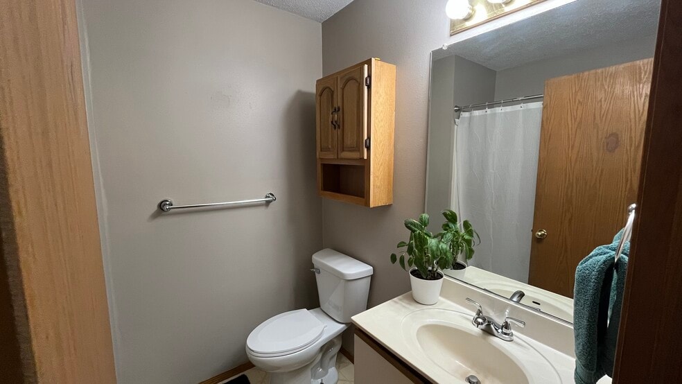 Bathroom (2nd floor) - 2204 S Holt Ave