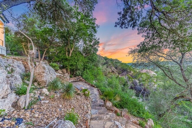 Building Photo - 9409 Bell Mountain Dr