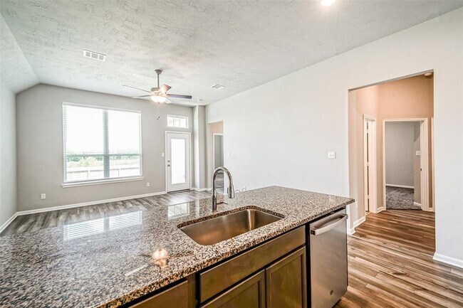 Building Photo - 136 Colby's Way
