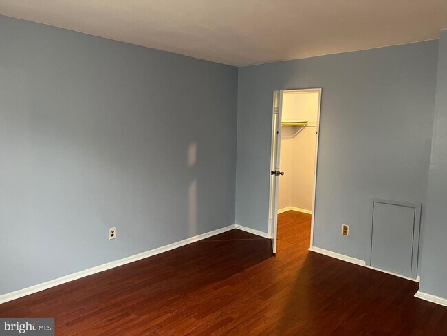 Building Photo - 9921 Bustleton Ave