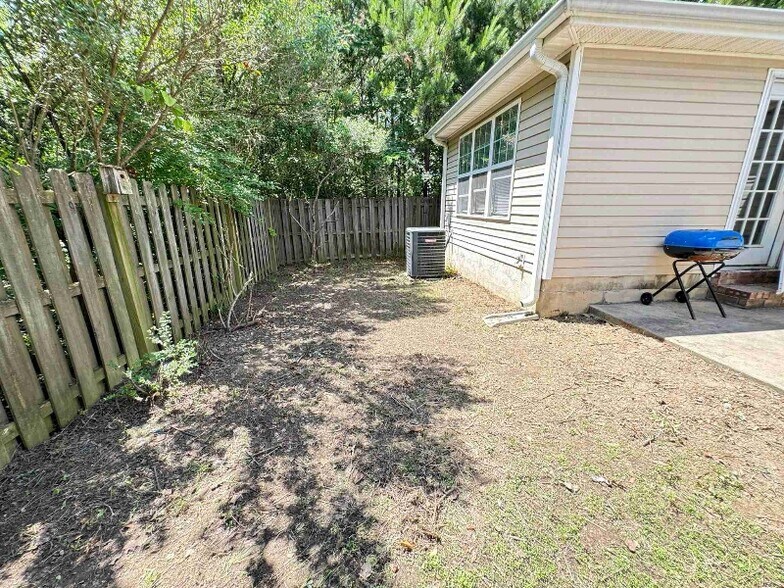 Building Photo - 646 Goodale Ln