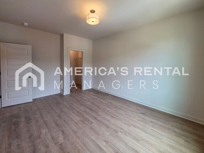 Building Photo - 4422 Foxcote Ln