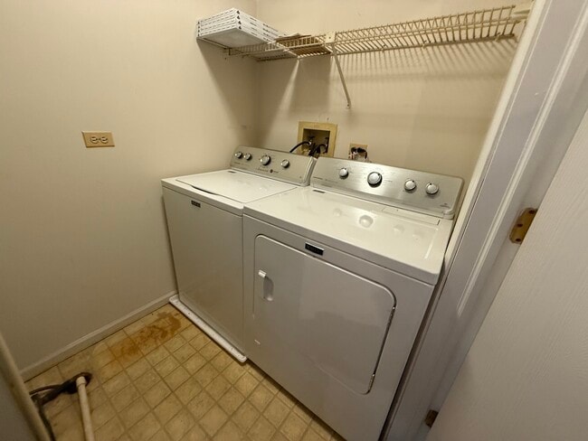 Building Photo - 303 College Crossing