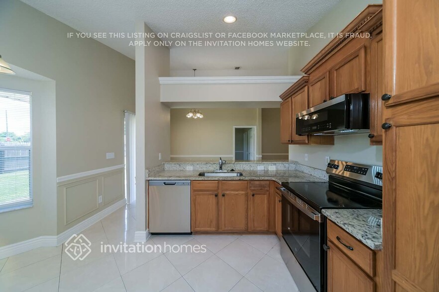Building Photo - 2900 Cool Breeze Cir