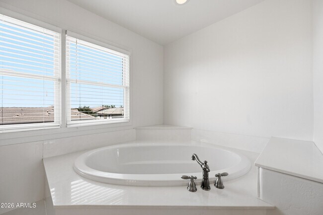 Building Photo - 3691 E Leslie Dr