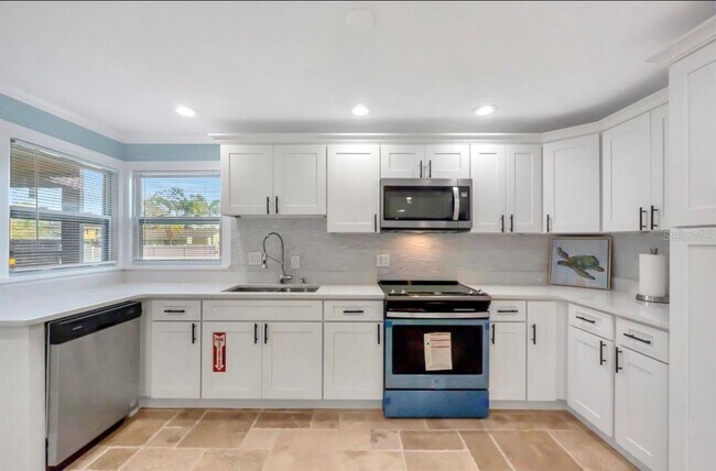 Building Photo - 2963 Bahia Vista St