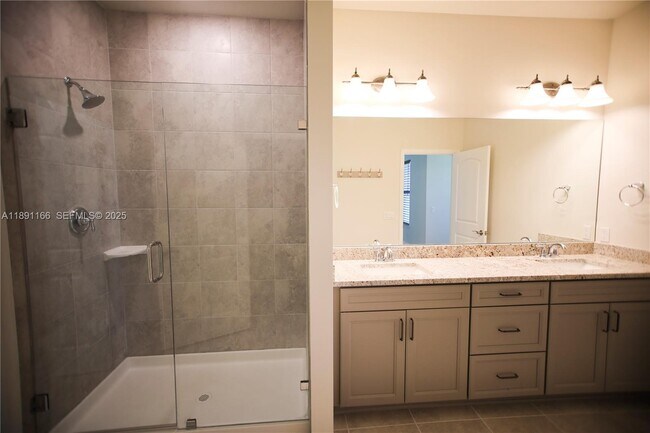 Building Photo - 8293 Cadre Noir Rd