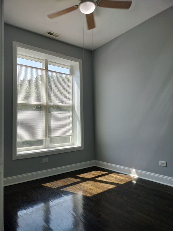 Building Photo - 1529 S Central Park Ave