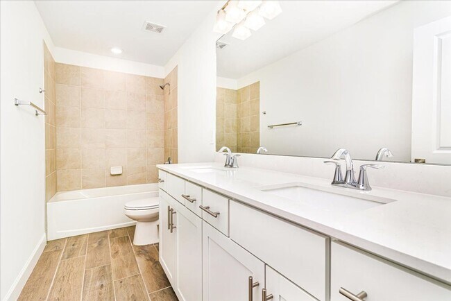 Building Photo - 4873 Seafoam Trl