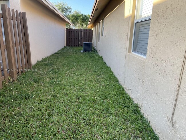 Building Photo - 3790 NW 23rd Pl