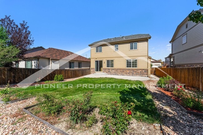 Building Photo - Spacious Home with Fenced Yard and Central AC