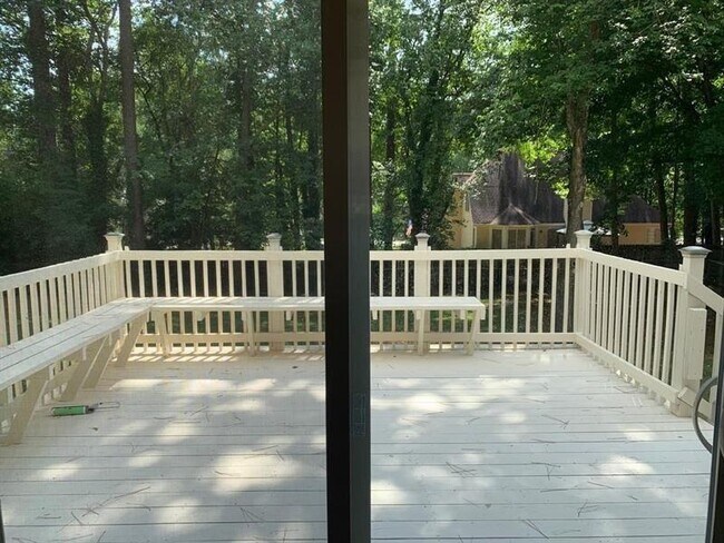 Building Photo - 768 Emerald Forest Cir SW