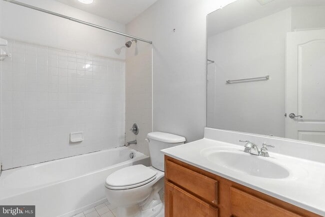 Building Photo - 21927 Windy Oaks Square