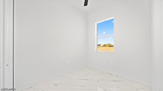 Building Photo - 1009-1011 NE 15th Ln