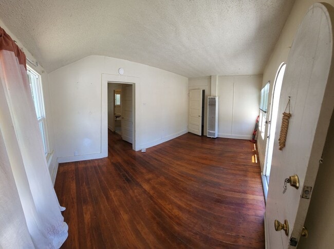 Building Photo - Jeffrey and Foothill Properties