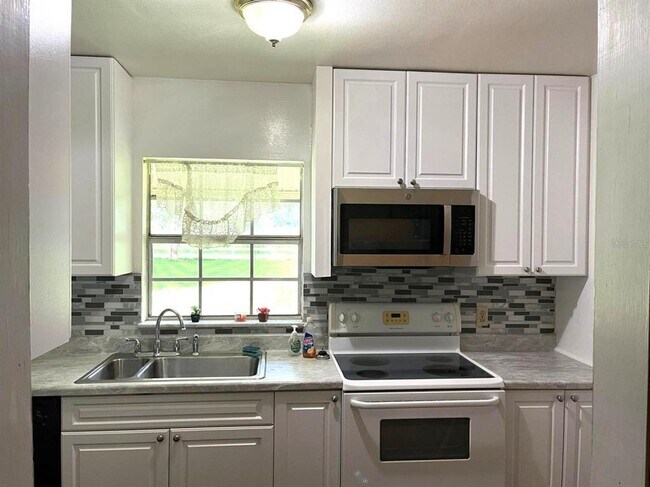 Building Photo - 37234 Jernstrom Ln