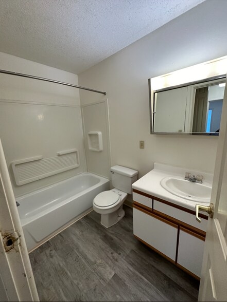 Building Photo - 1508 State Hwy 1